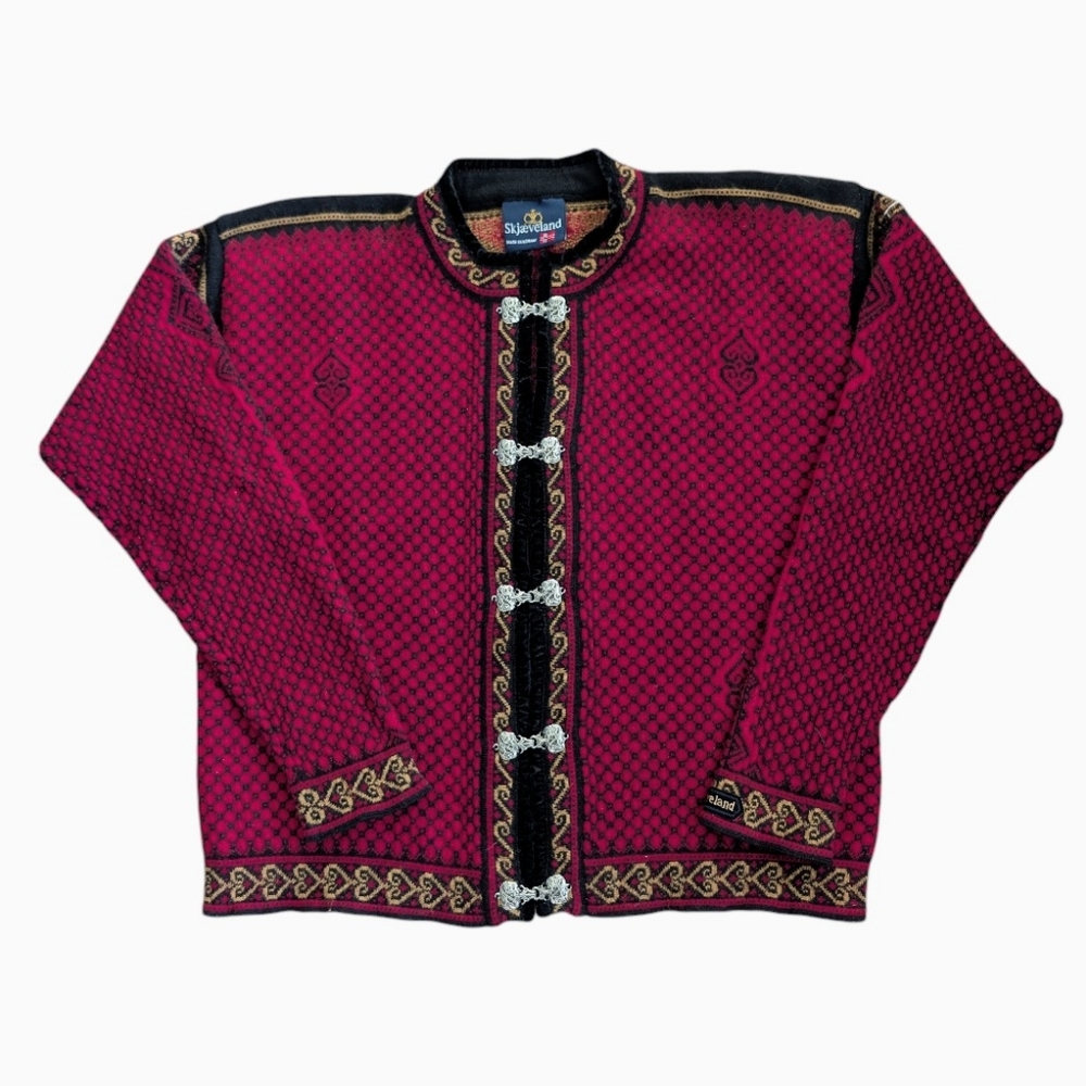 SKJÆVELAND Norway 100% Pure Wool Cardigan | Pewter Hooks | Red Nordic Heart MED